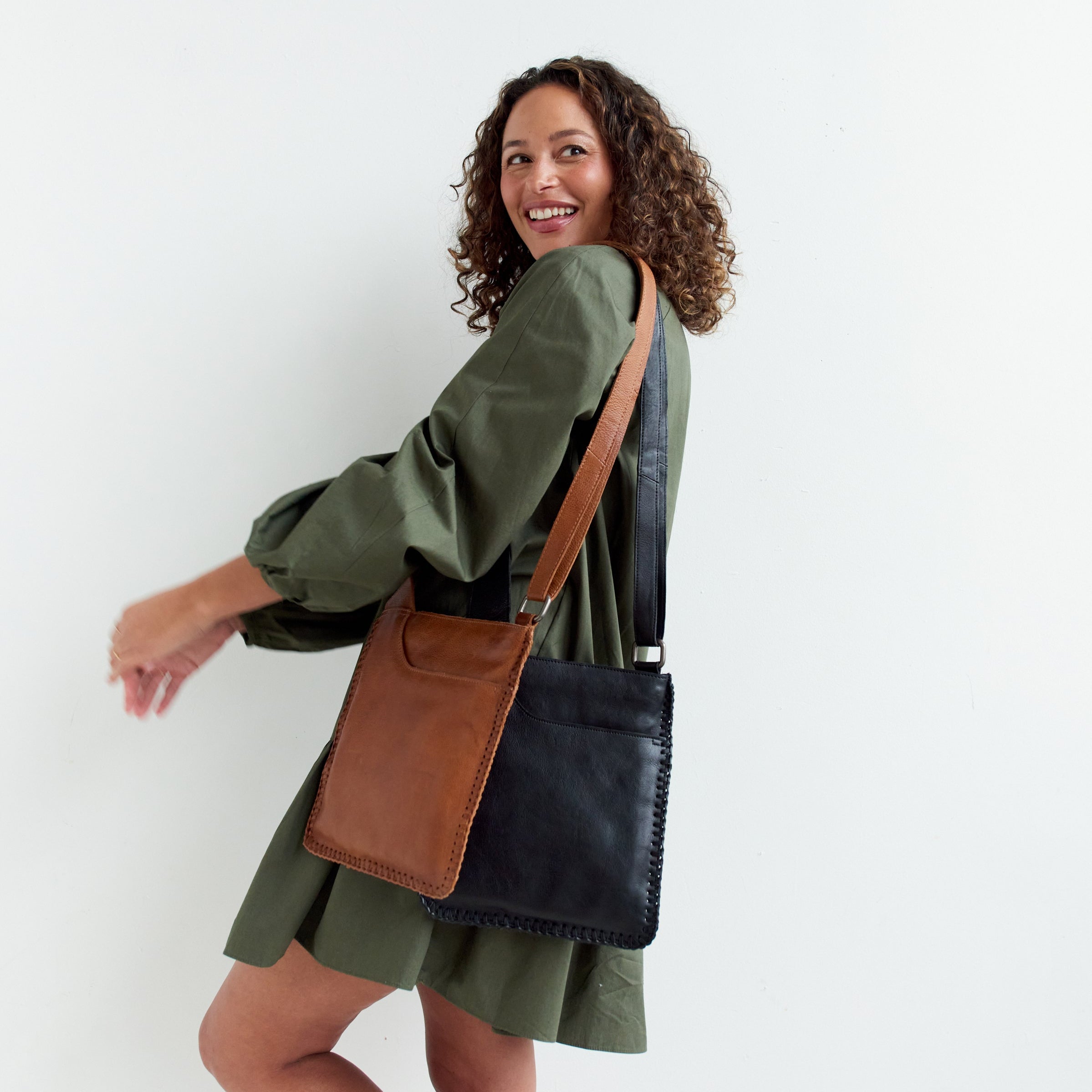 BRYNN_Crossbody_Cognac_Black_Lifestyle.jpg