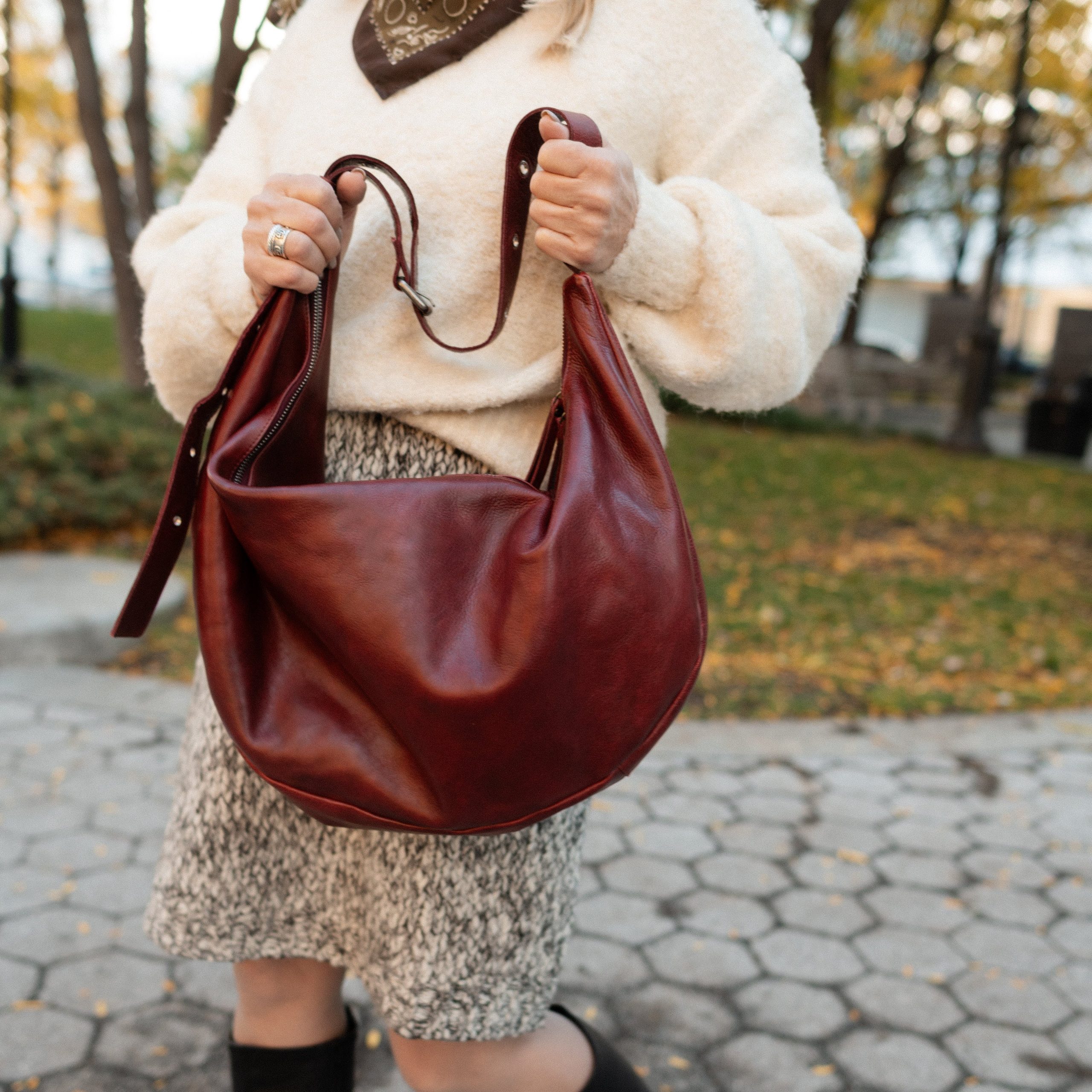 Copy_of_Image_Cabo_Sling_Oxblood_Lifestyle.jpg