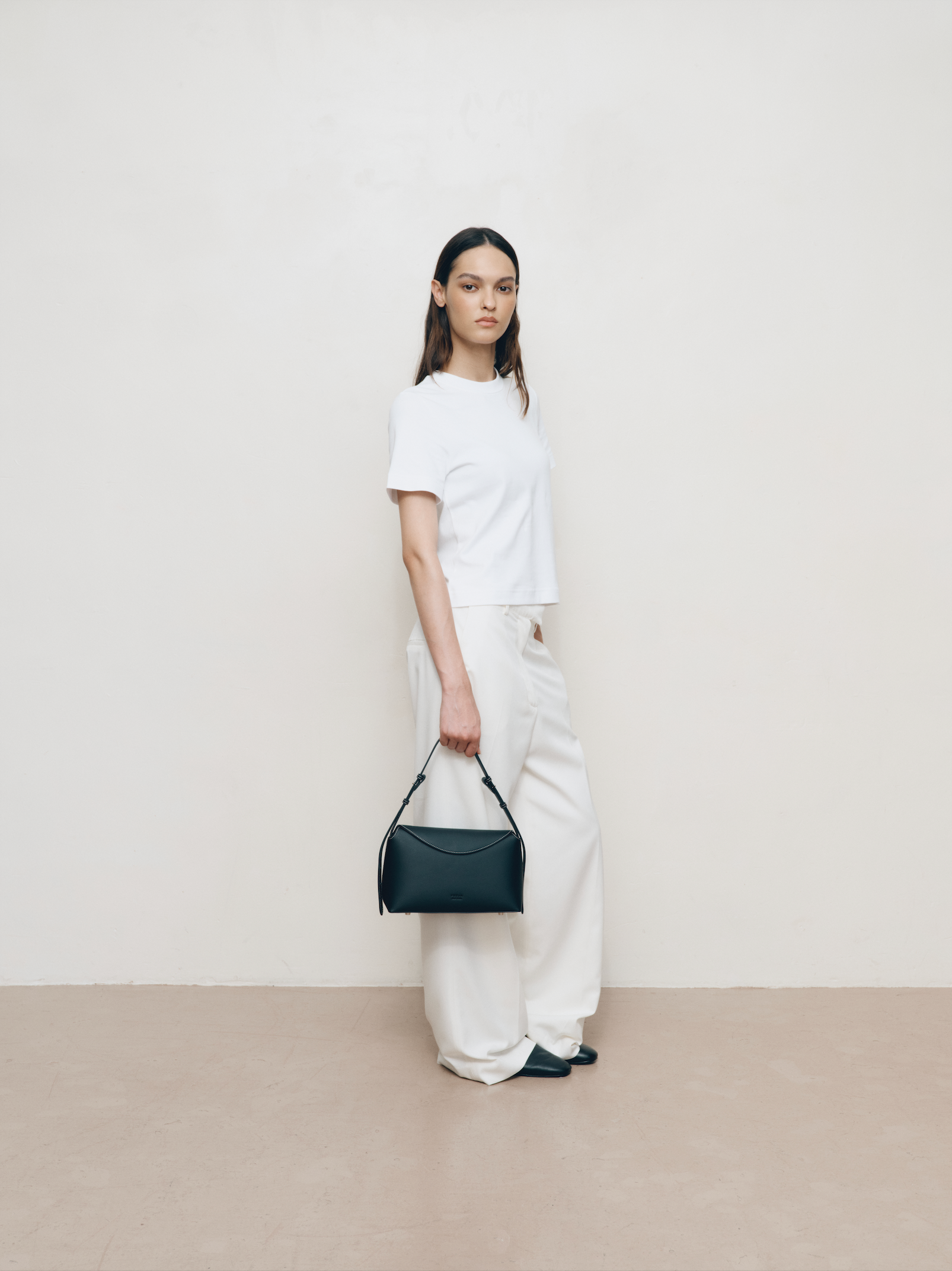 Freja_Ecomm-Hudson_blk_1.png