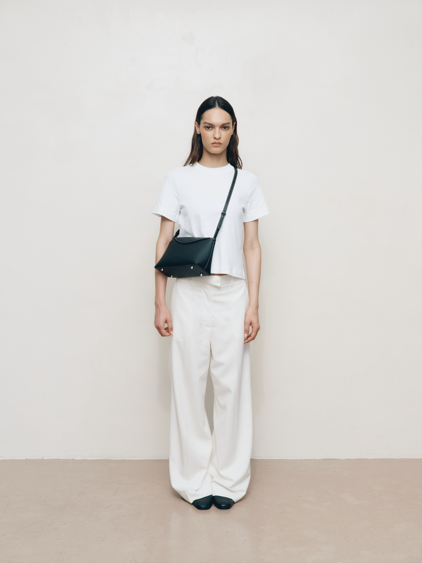Freja_Ecomm-Hudson_blk_3.png