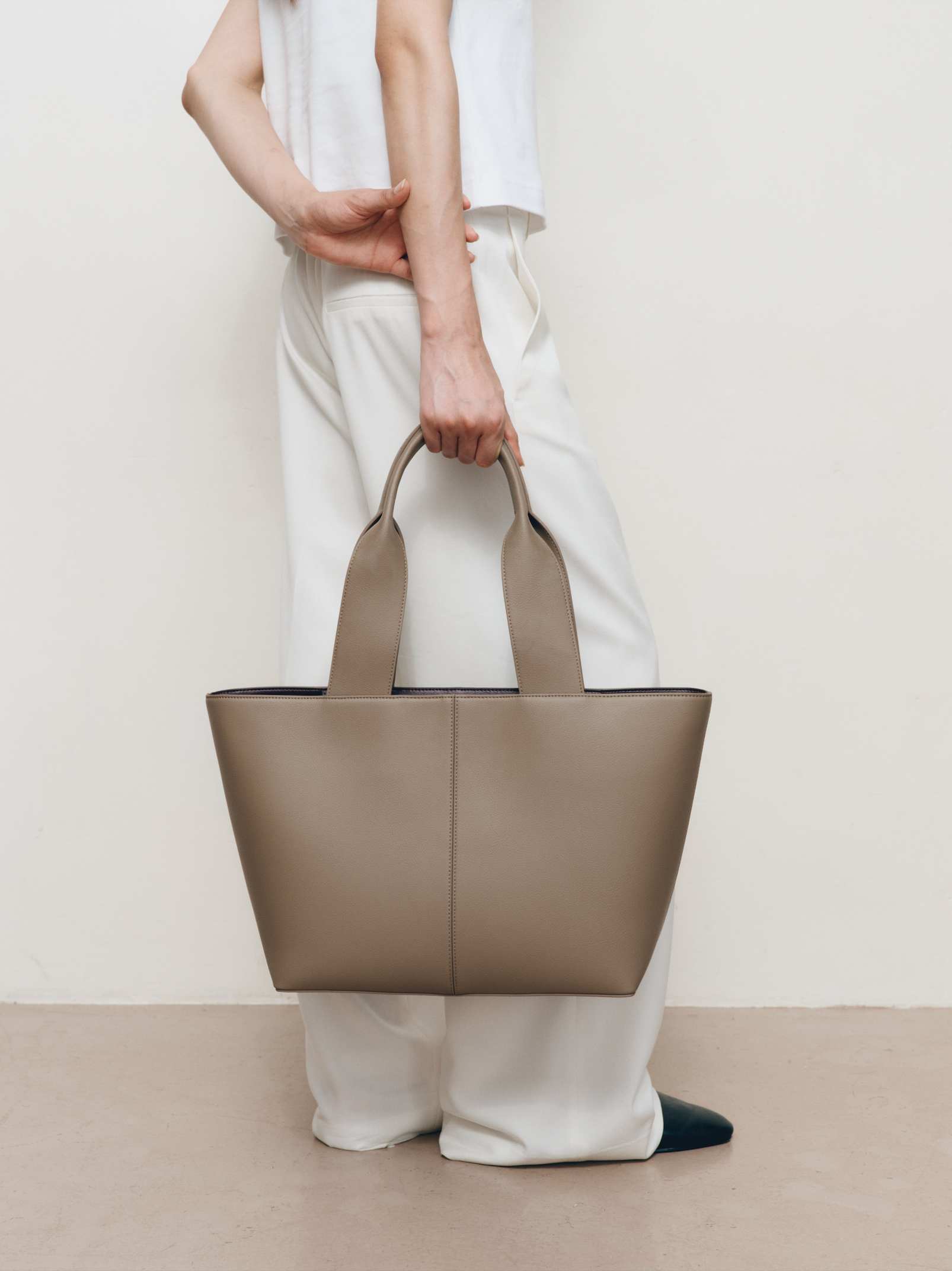 Freja_Ecomm-Lafayette_taupe_2.png