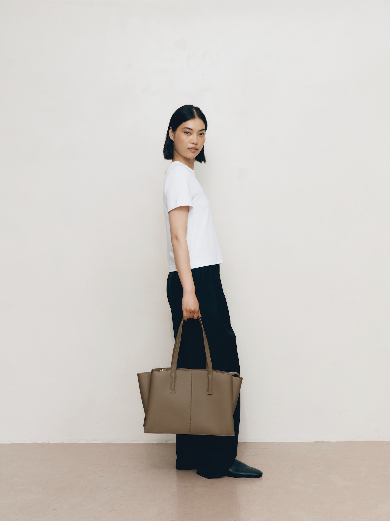 Freja_Ecomm-Paloma_Tote_taupe_1.png