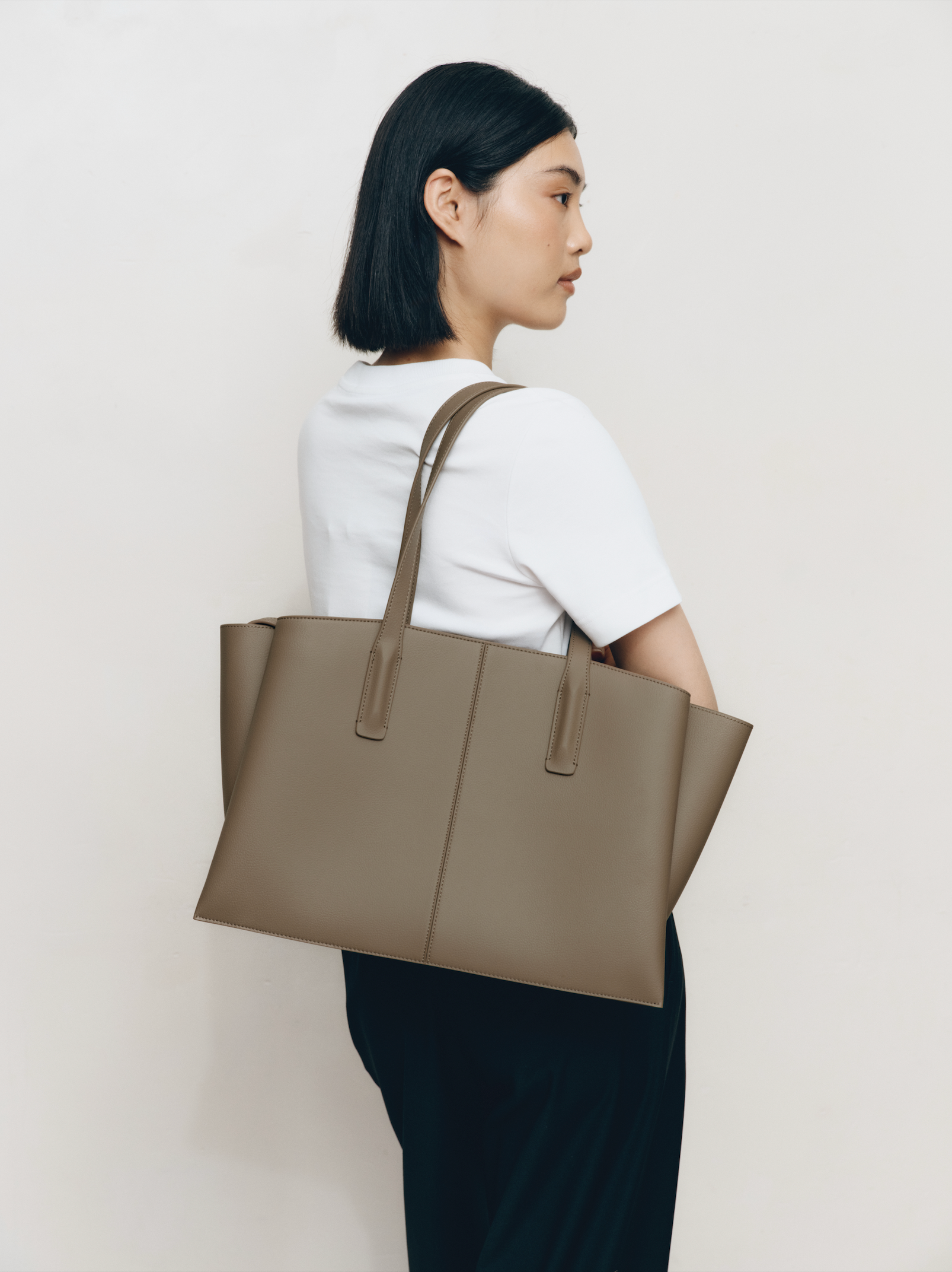 Freja_Ecomm-Paloma_Tote_taupe_2.png