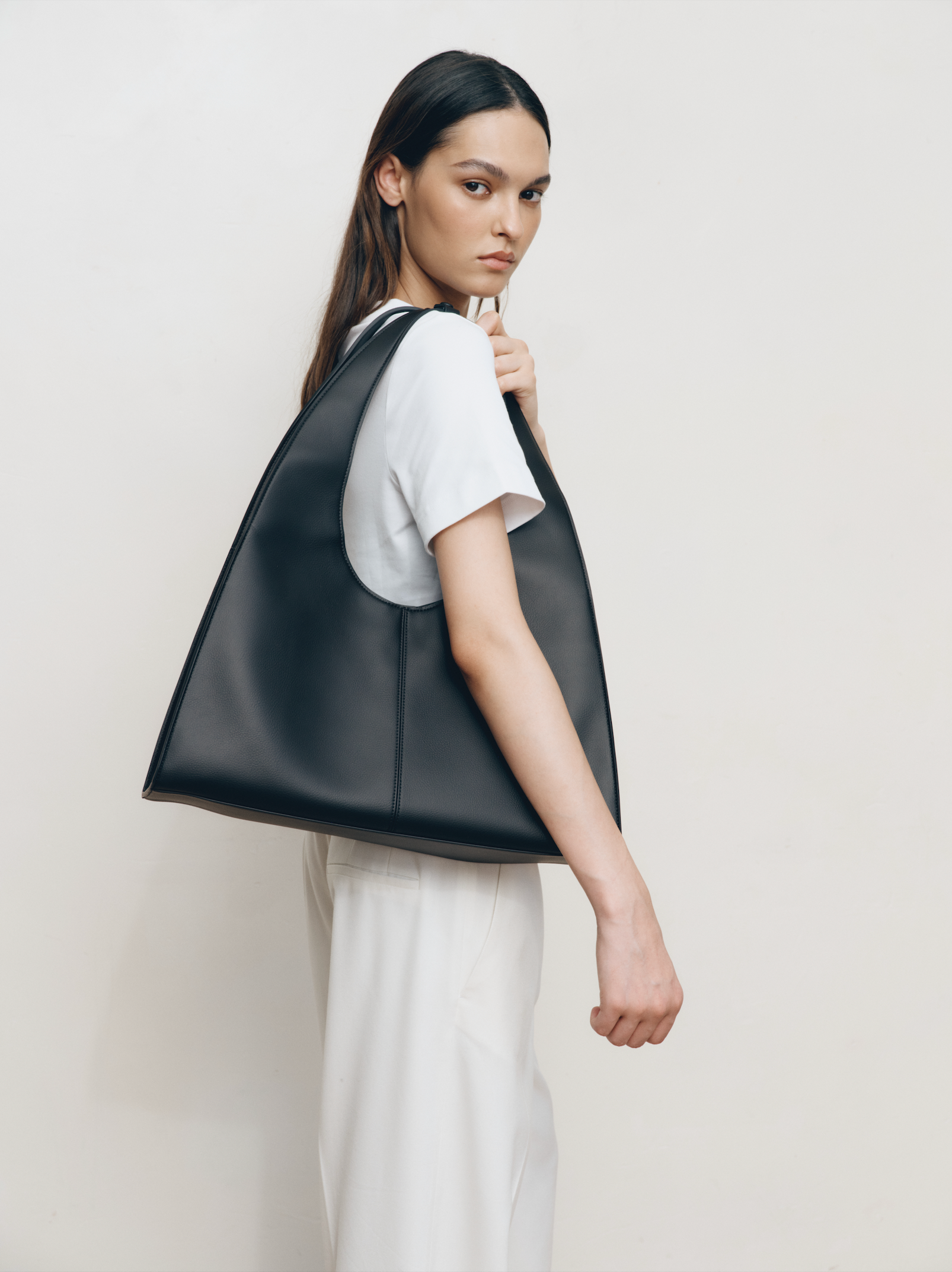 Freja_ecomm-Ida_black_3.png