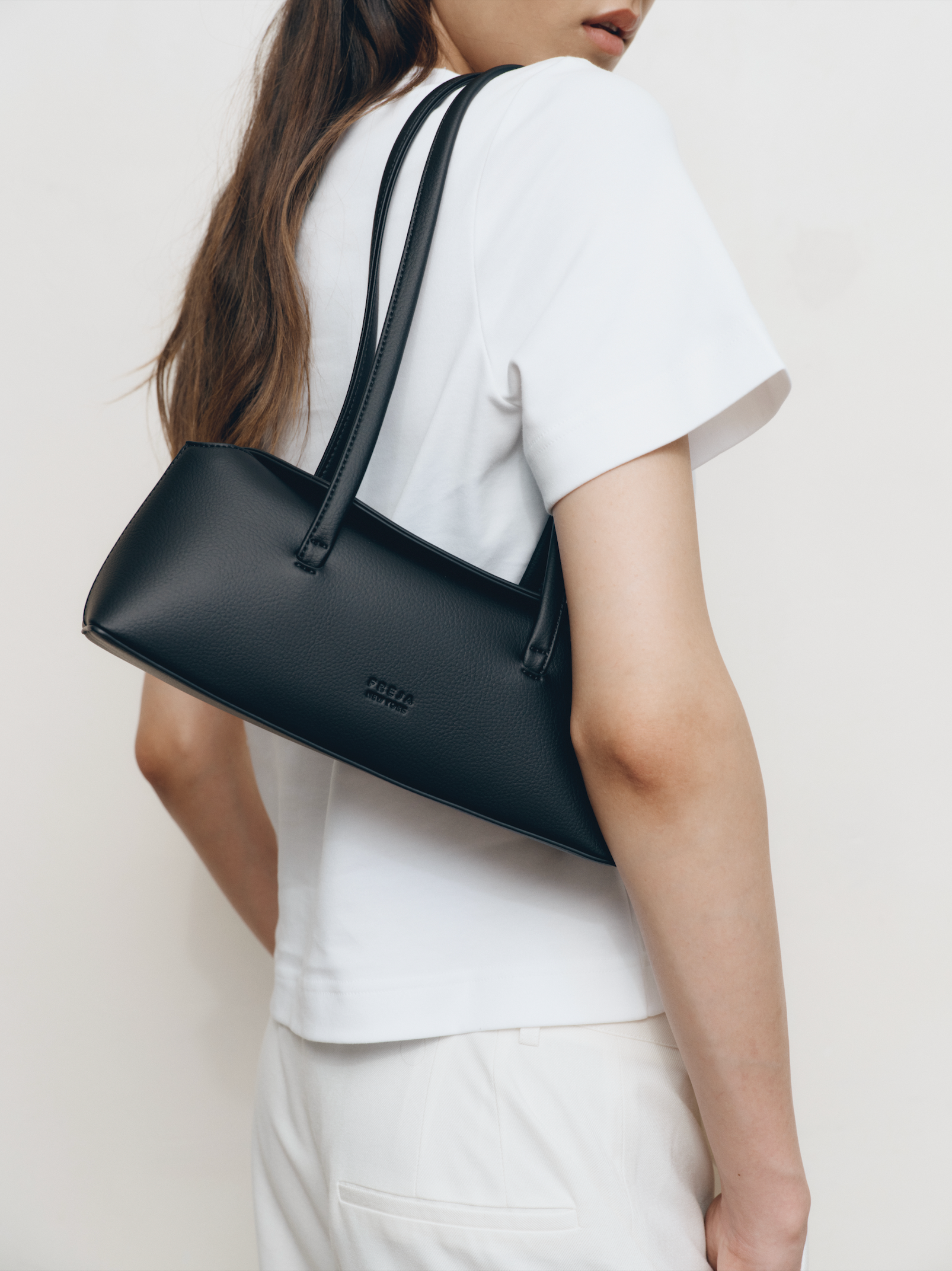 Freja_ecomm-Mini_Chrystie_blk_2.png