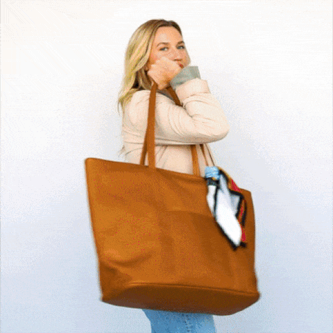 GIF_SuburbanWeekender_ShoulderBag_3.gif