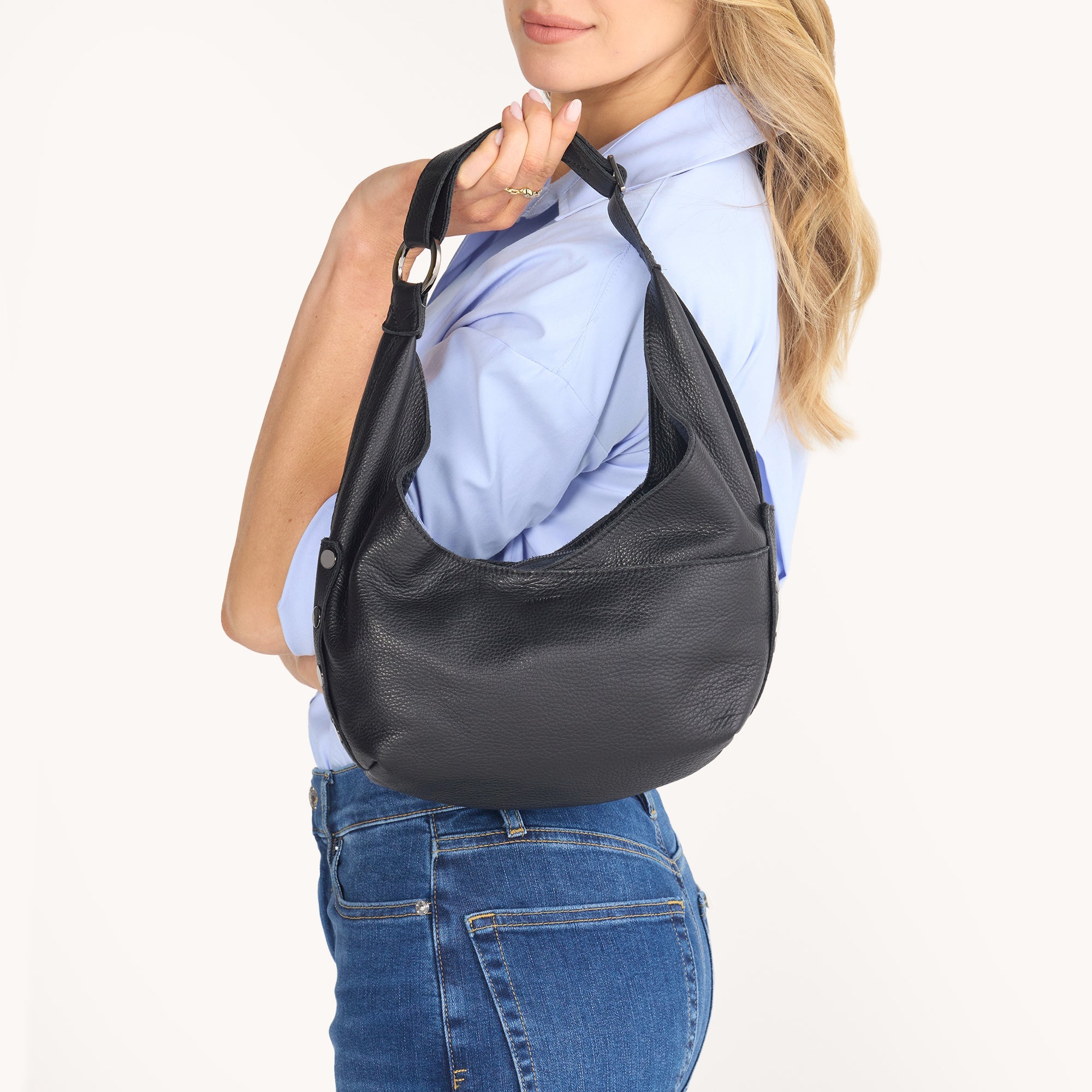 Hammitt_Tom-Zip-Med-Black-GM_5A_c9f892bf-cc19-4854-bcf8-4a1b5c81743a.jpg