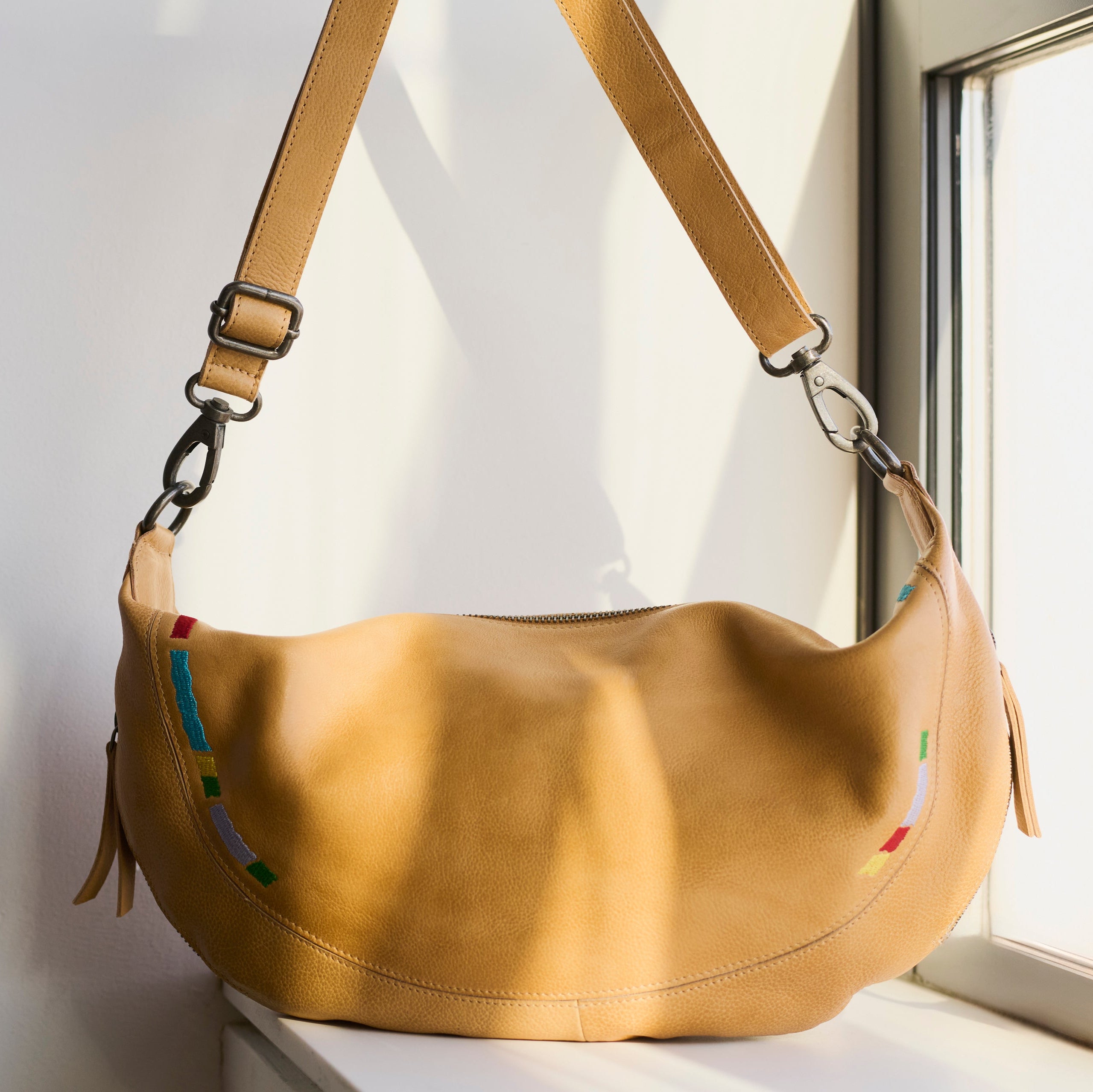 Image_Haven_Sling_Crossbody_Still.jpg