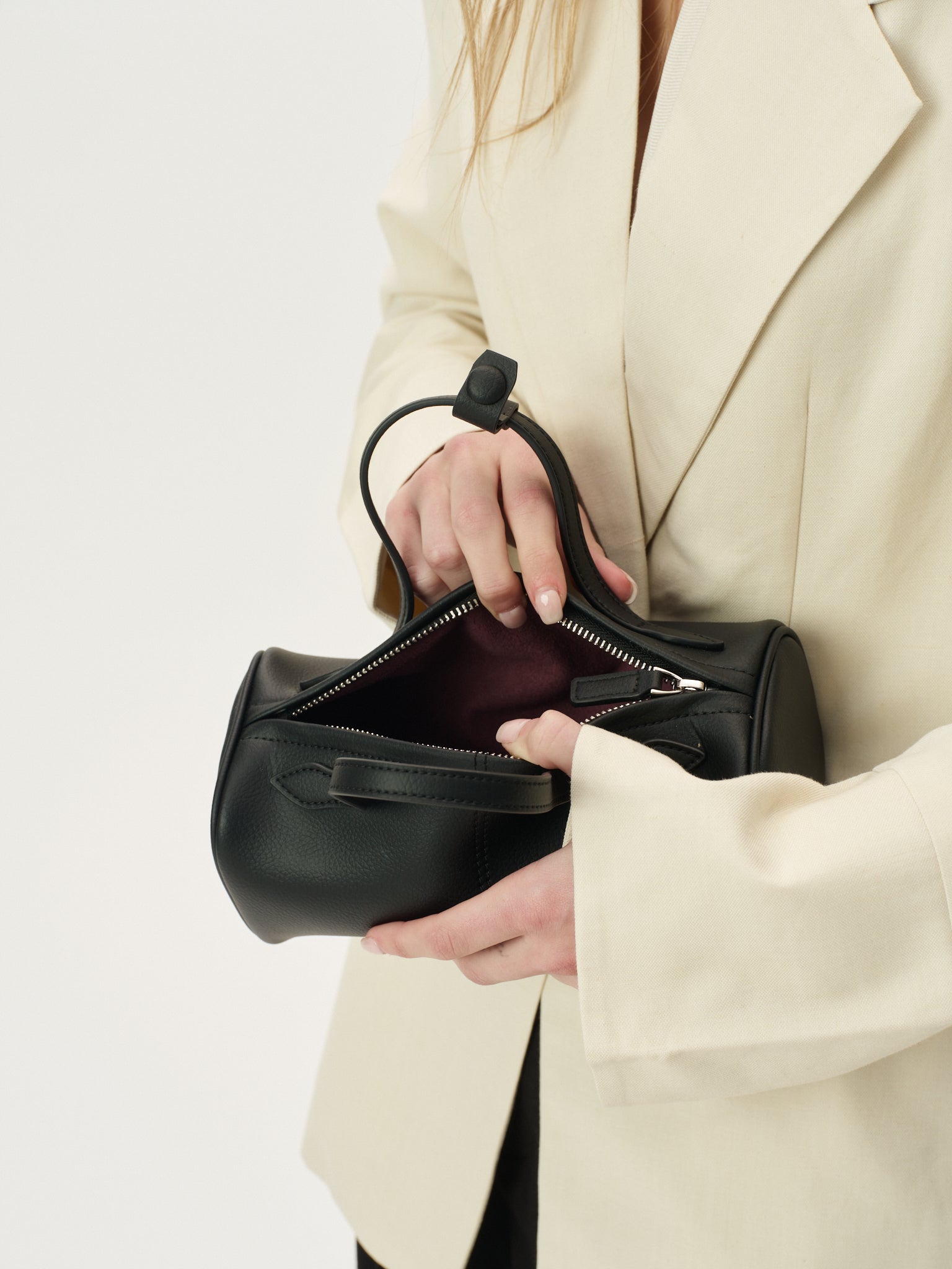 MinibagBlack_0661.jpg