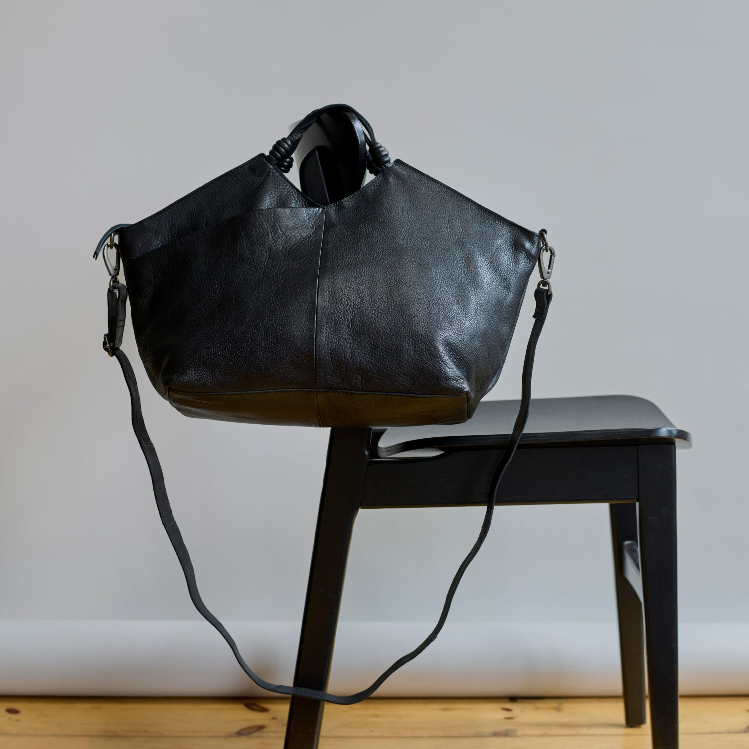 NELLY_Tote_Crossbody_Black_3_1.jpg