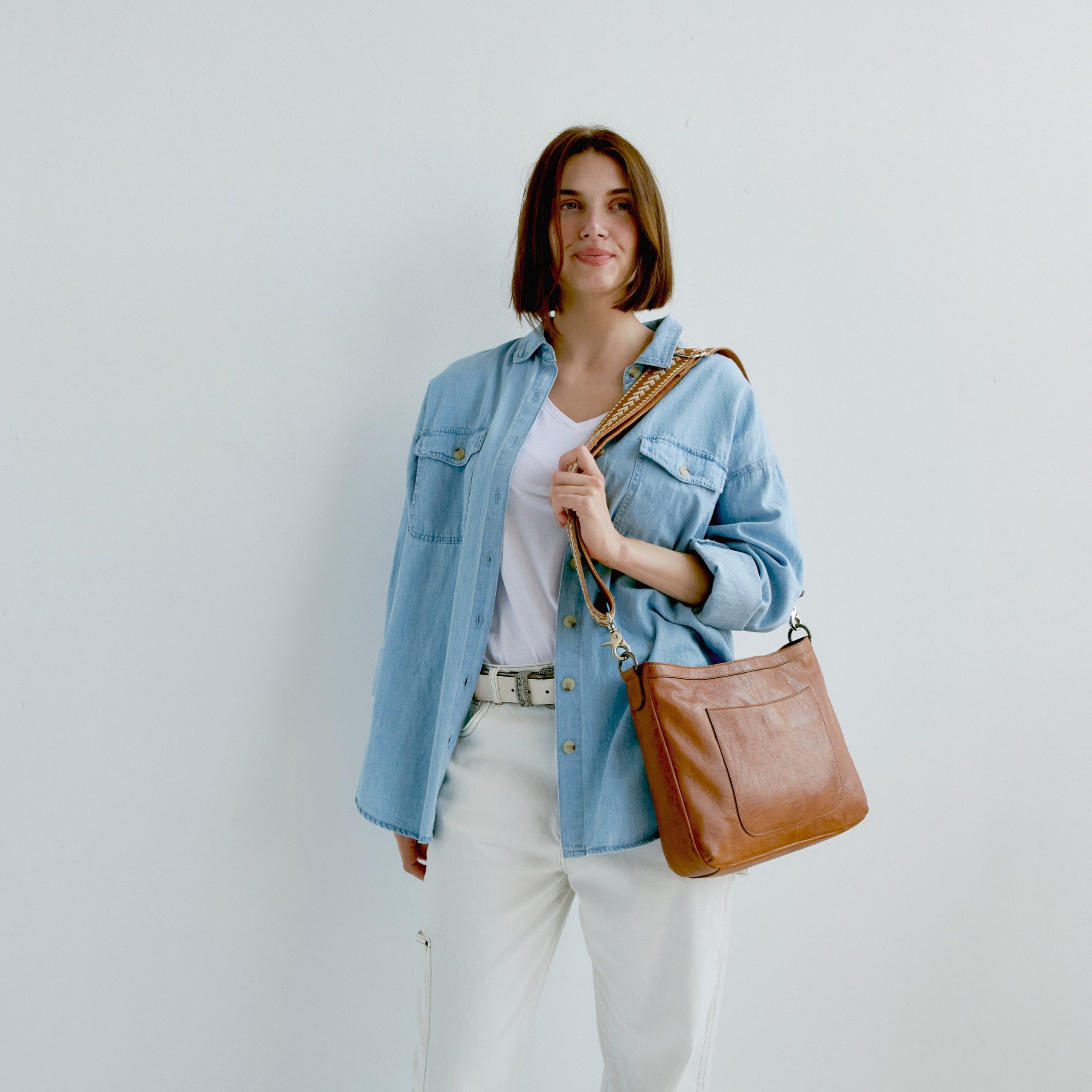 VISTA_CROSSBODY_COGNAC_3.jpg