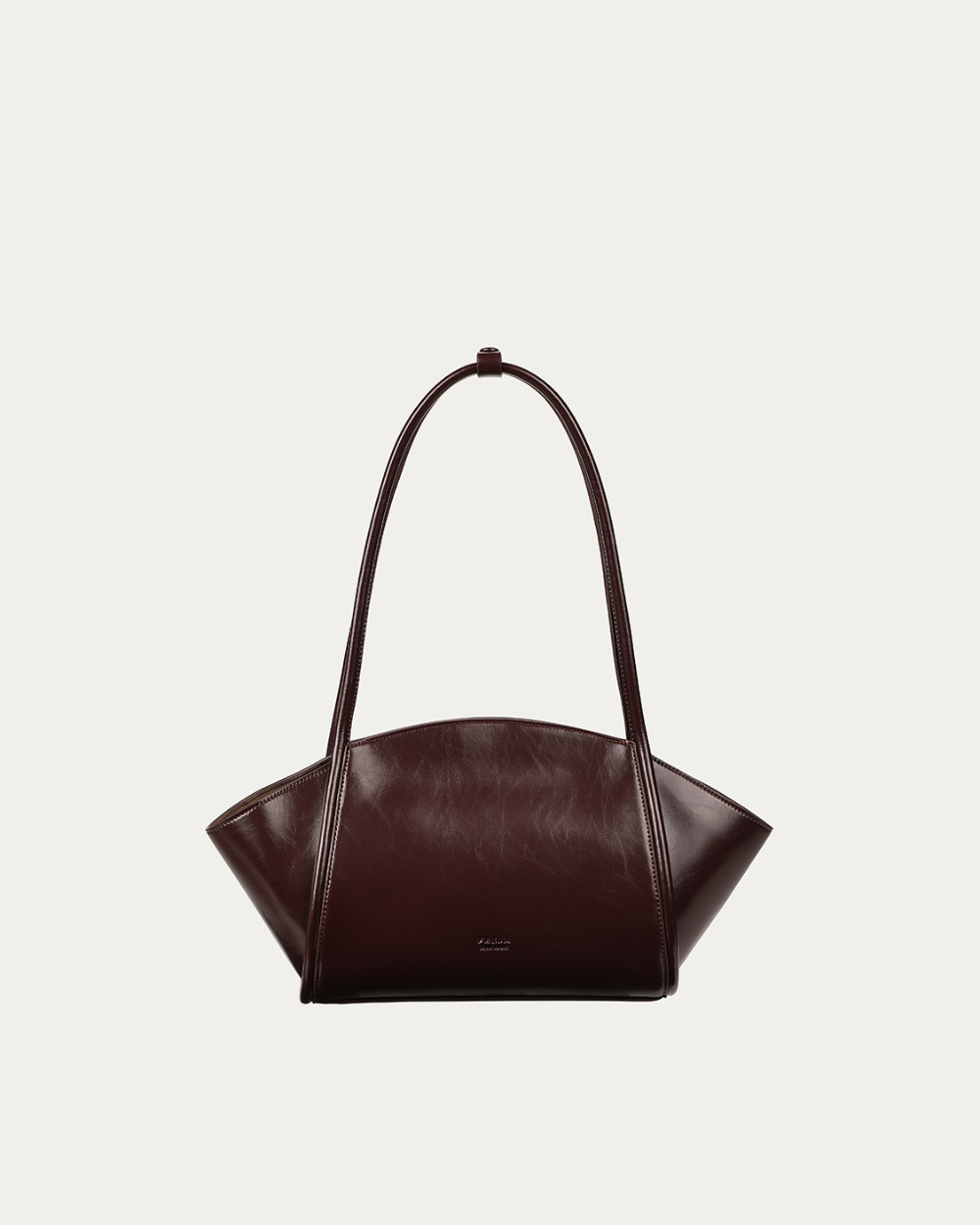 sylvie-raisin-front_7135be24-94a6-471f-9c46-443f6c5cb9f5.png